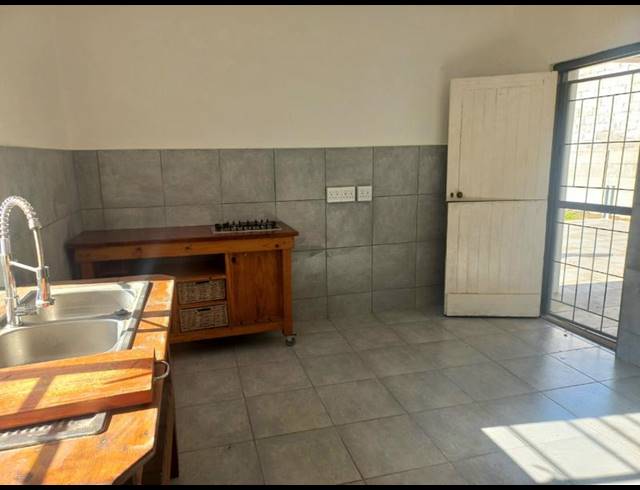 3 BEDROOM PROPERTY TO RENT IN STRAND NORTH